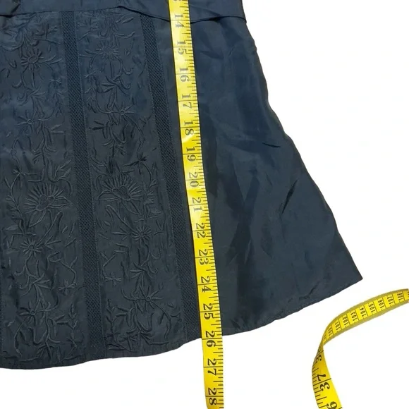 Banana Republic - Womens Embroidered Silk Blouse Sz 2 - Picture 12 of 12